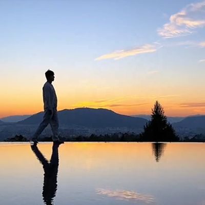 Запрос клиента Прозрачный акриловый контейнер для стен бассейна для наружной установки